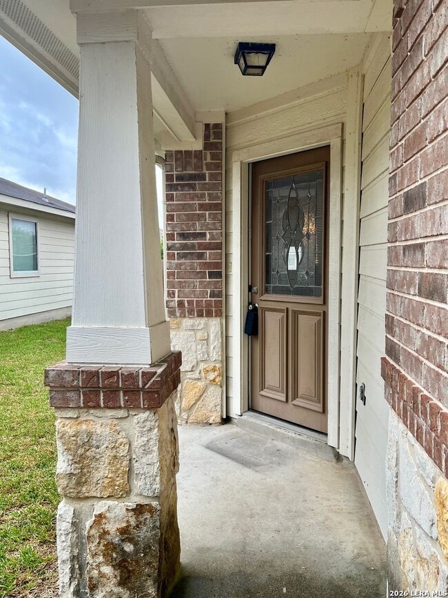 Building Photo - 225 Brahma Way