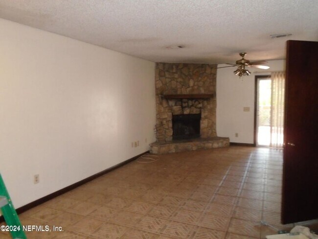 Foto del edificio - 4346 Windergate Ct