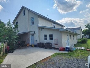 Building Photo - 1084 S Hanover St