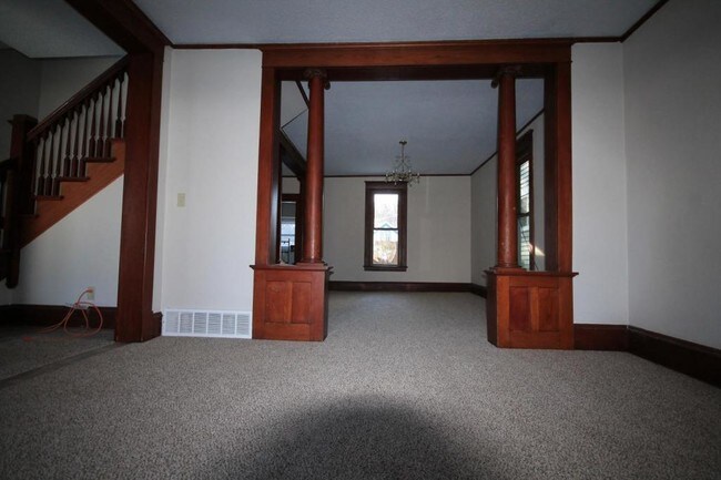 Building Photo - 413 N 4th St