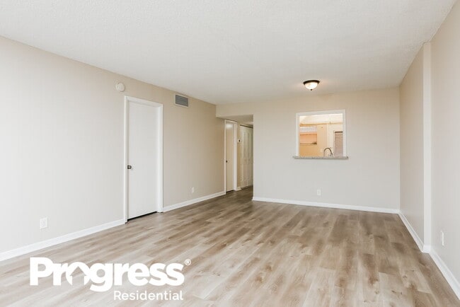 Building Photo - 403 NW 68th Ave