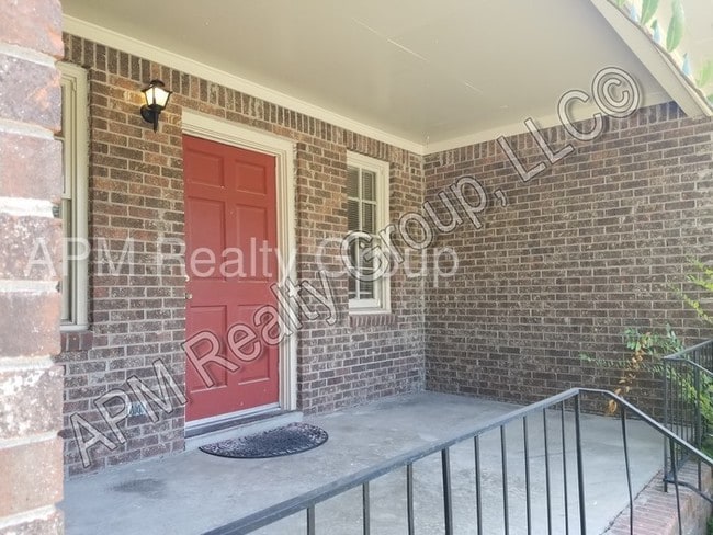 Building Photo - Cozy Quail Creek Home