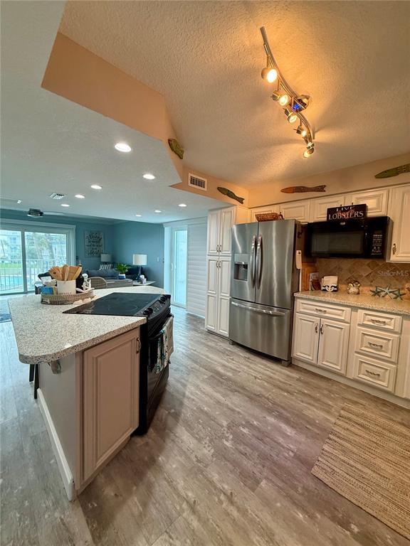 Building Photo - 3510 S Ocean Shore Blvd