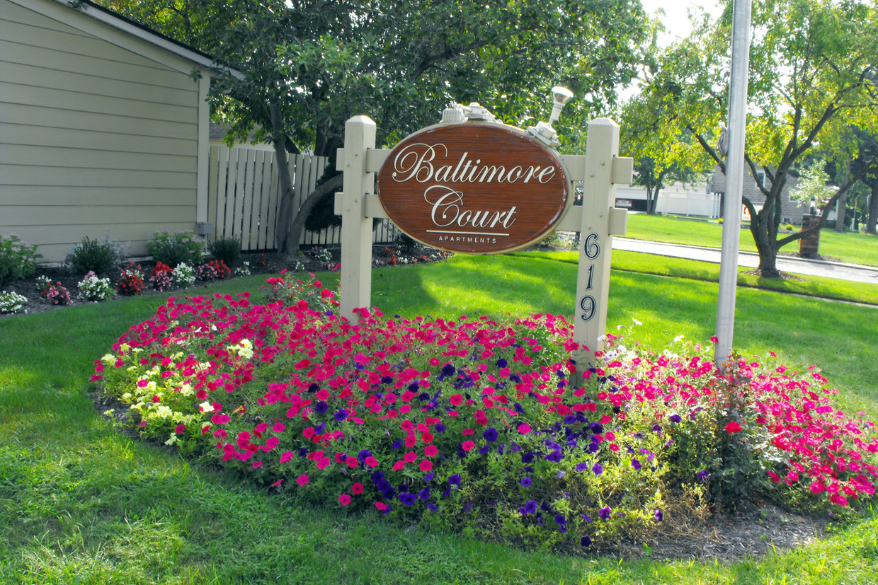 Primary Photo - Baltimore Court Apartments