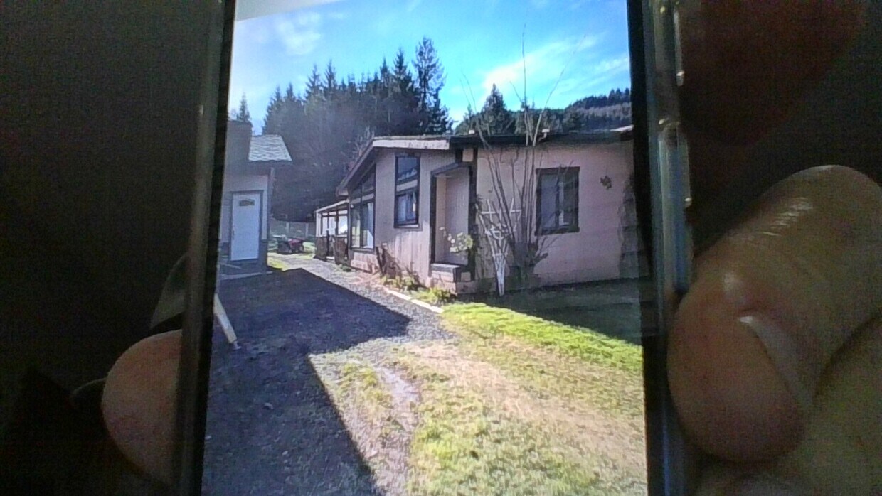 Foto del edificio - 5479 Sams Creek Rd