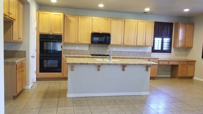 Foto del edificio - 953 Campfire Cir