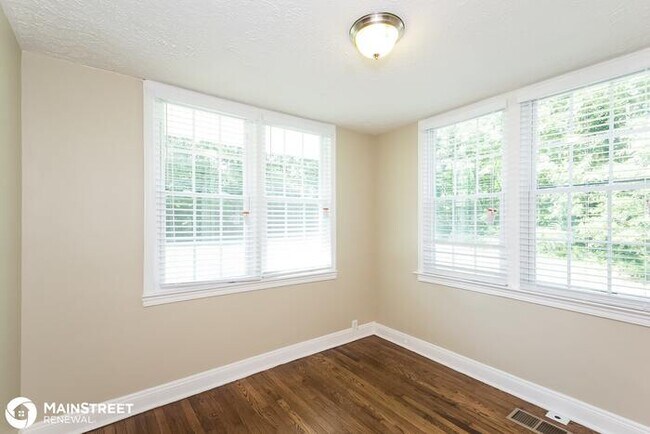 Foto del edificio - 4667 Bakers Ferry Rd SW, Atlanta, GA 30331