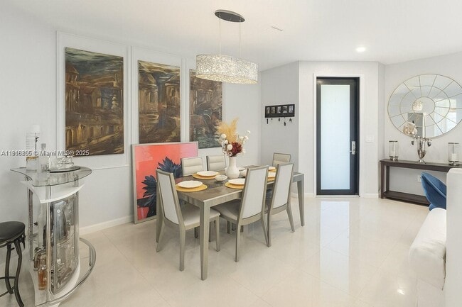 Foto del edificio - 3386 W 106th Terrace