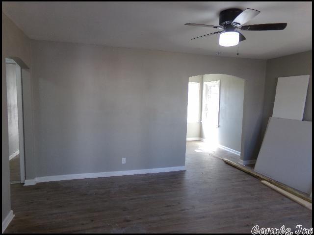 Building Photo - 5105 W 23rd St
