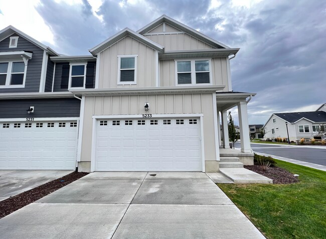 Building Photo - 5233 W Cannavale Dr
