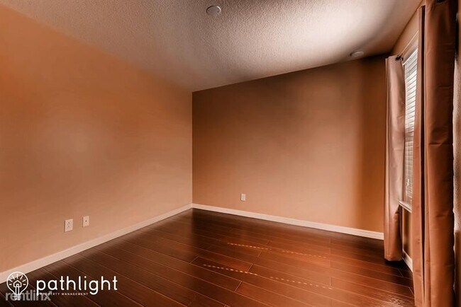 Building Photo - 4 br, 2.5 bath House - 5100 Millennia Gree...