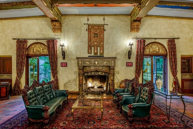 Interior Photo - Los Altos – A Legendary Residence at 4121 Wilshire Blvd