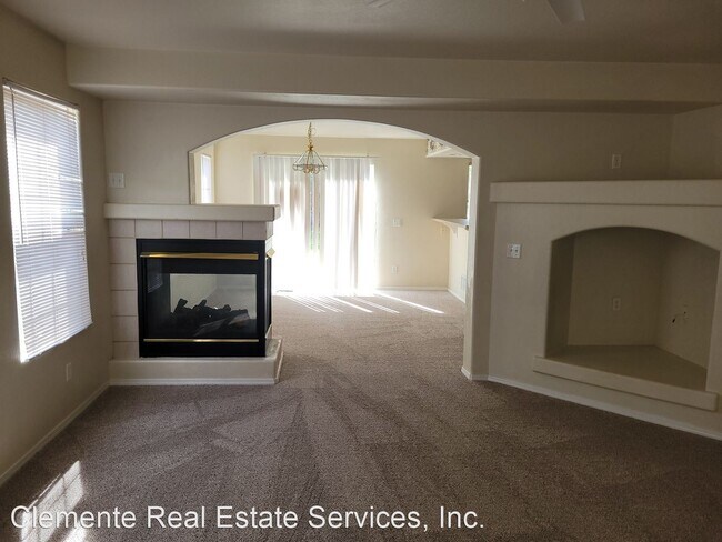 Building Photo - 4 br, 4 bath House - 2392 Pinyon Jay Drive