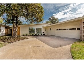 Building Photo - 7413 Albacore Dr