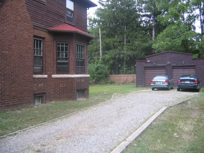 Foto del edificio - 1209 S State St