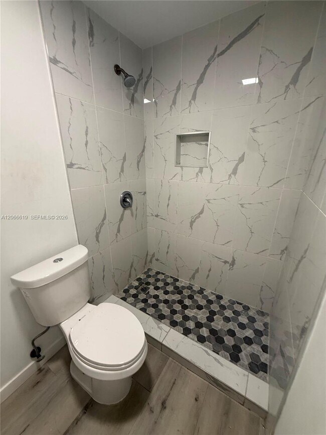 Foto del edificio - 2910 NW 6th Ct