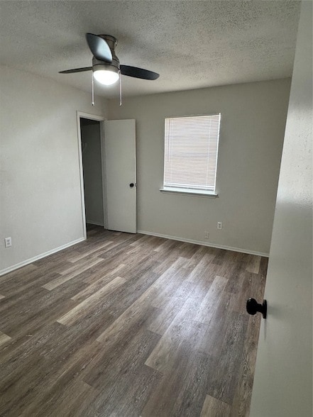 Building Photo - 1833 Pelican Dr N