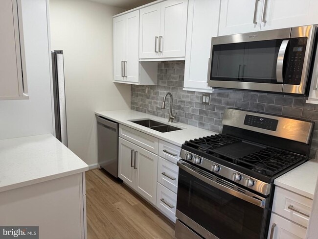 Building Photo - 5538 Karen Elaine Dr