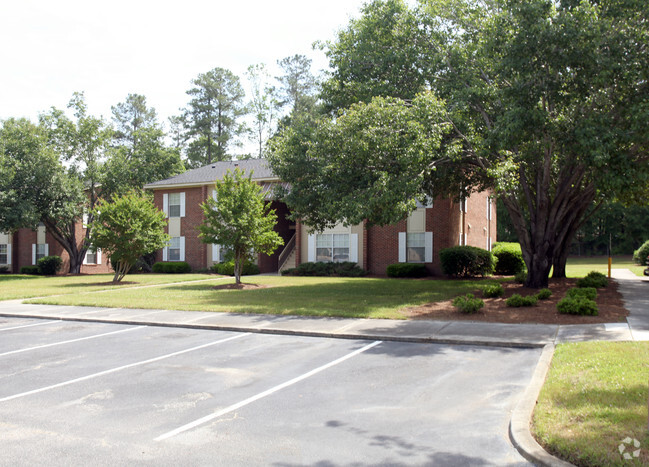 Primary Photo - Gate Bay I & II Apartments