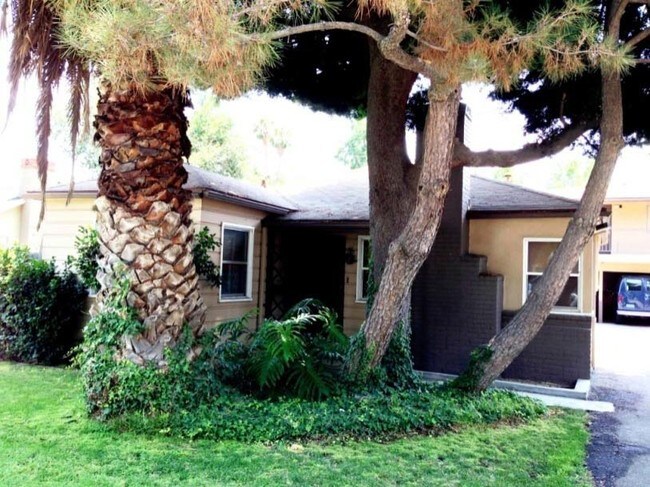 Building Photo - 14430 Tiara St
