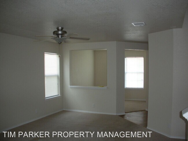 Foto del edificio - 3 br, 2.5 bath House - 11118 Victory Cavern