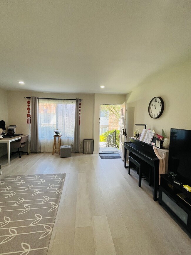 Foto del edificio - 27955 Ridgecove Ct N