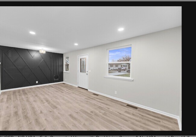 Building Photo - 3304 Cocoa Dr