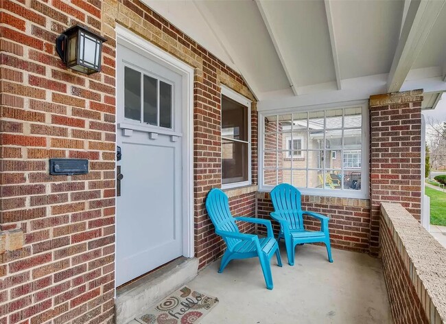 Foto del edificio - Sunnyside Denver bungalow for rent