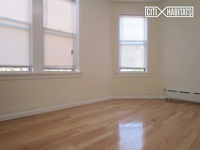 Foto del edificio - 4338 42nd St