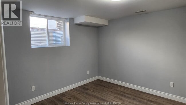 Building Photo - 973 Westwood Dr