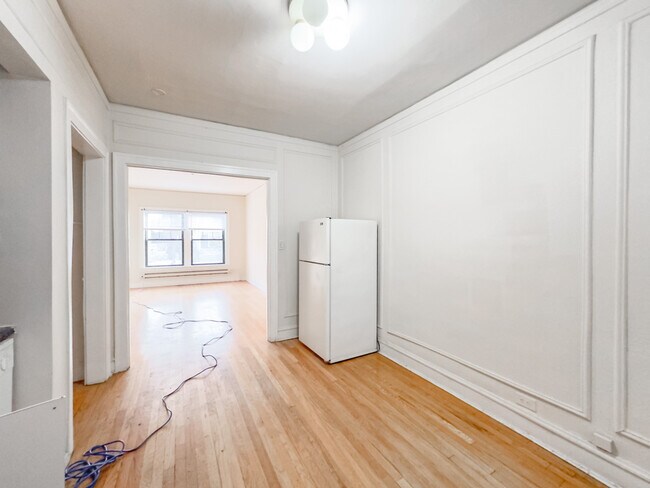 Foto del edificio - 1031 Dempster St