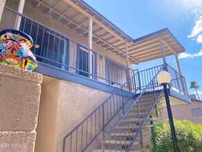 Building Photo - 8529 E Portland St