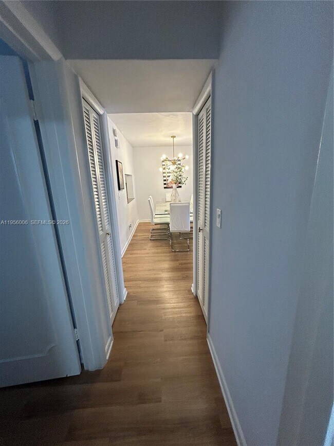 Foto del edificio - 215 SE 3rd Ave