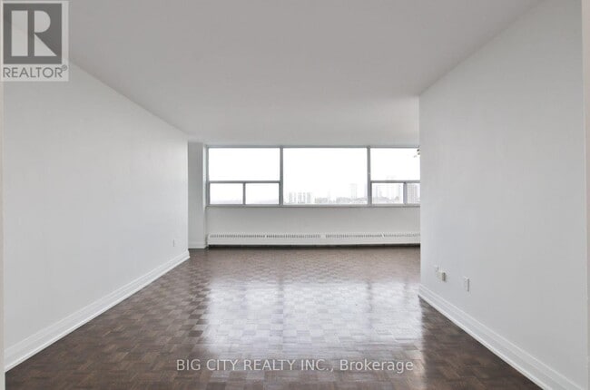 Building Photo - 185 Shaughnessy Blvd