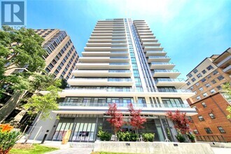 Building Photo - 609-609 Avenue Rd