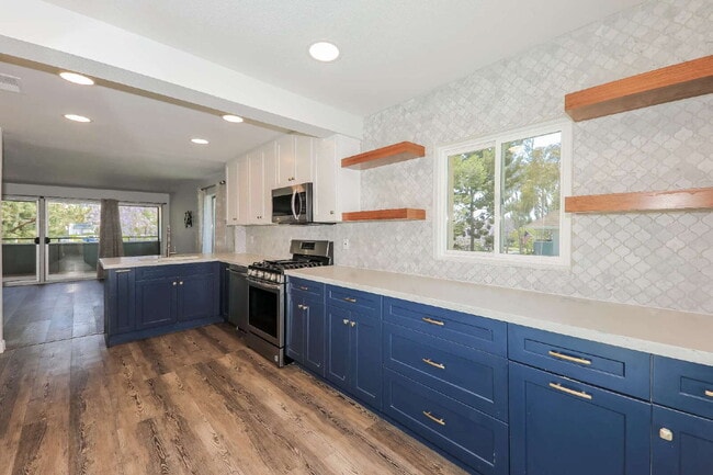 Foto del edificio - Modern 3 Bed / 2 Bath Turnkey Home with Exceptional Amenities!