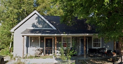 Building Photo - 616 Martin St