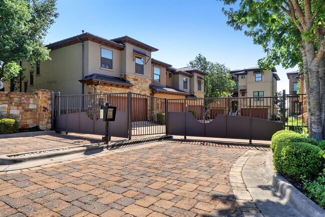 Foto del edificio - 6533 E Hill Dr