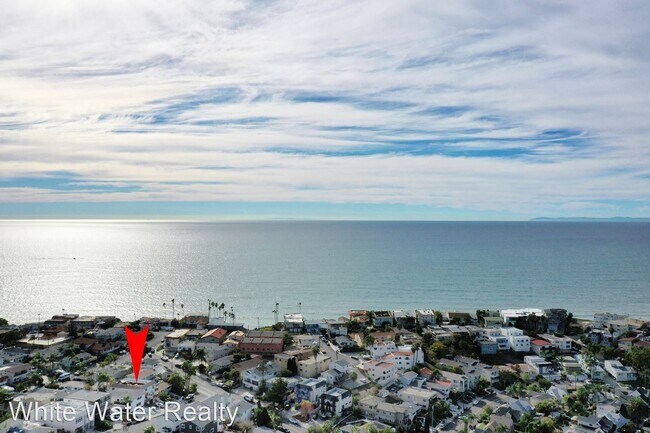 Foto del edificio - 3 br, 3 bath House - 225  Avenida De La Gr...