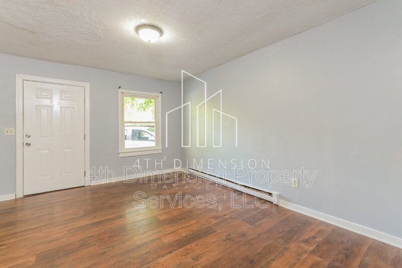 Foto principal - 963 Redwood Dr
