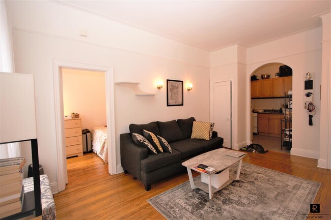 Building Photo - 470 Bergen Street