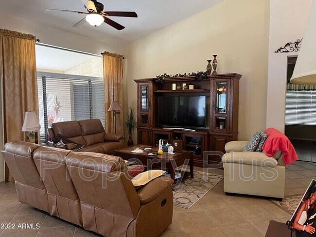 Building Photo - 14841 W Merrell St