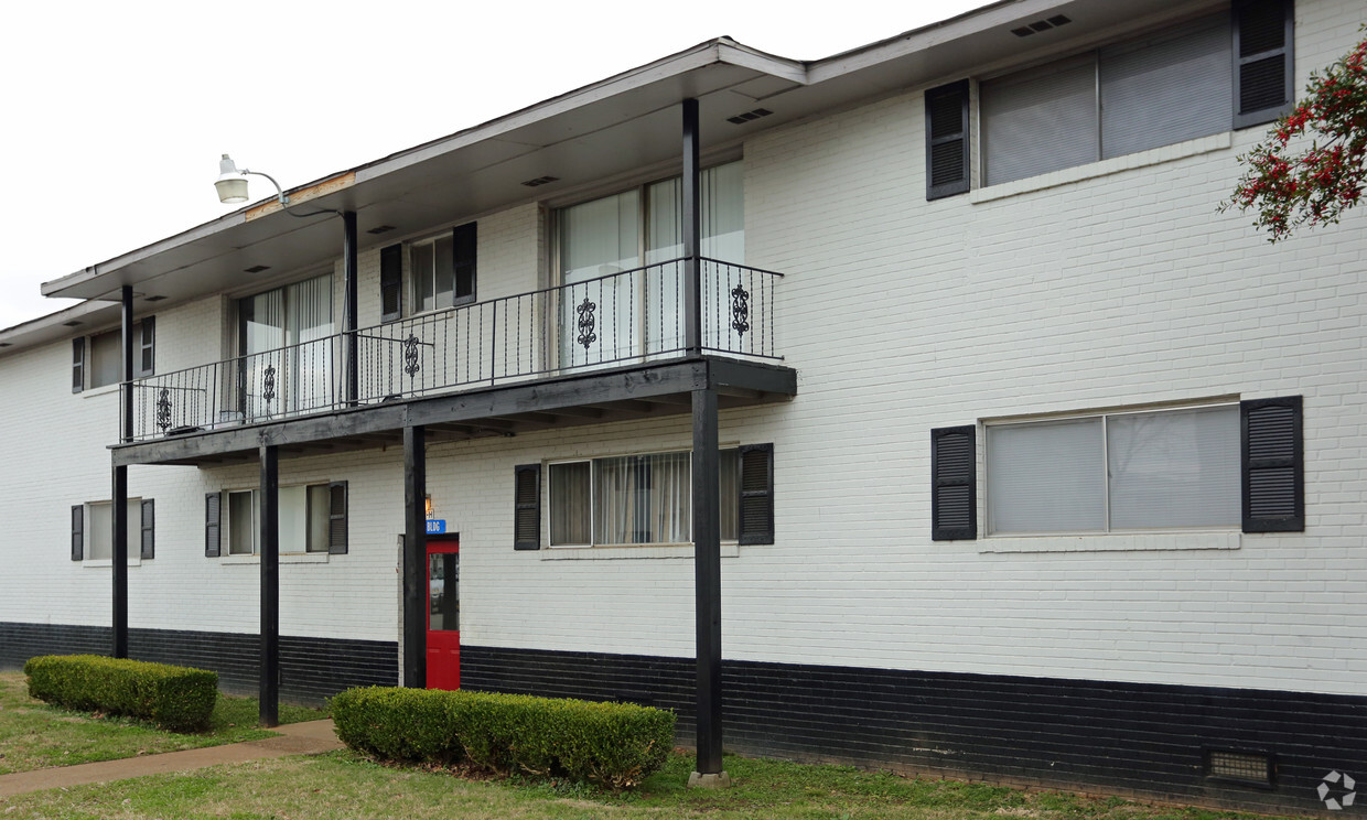 Primary Photo - Channing Apartments East