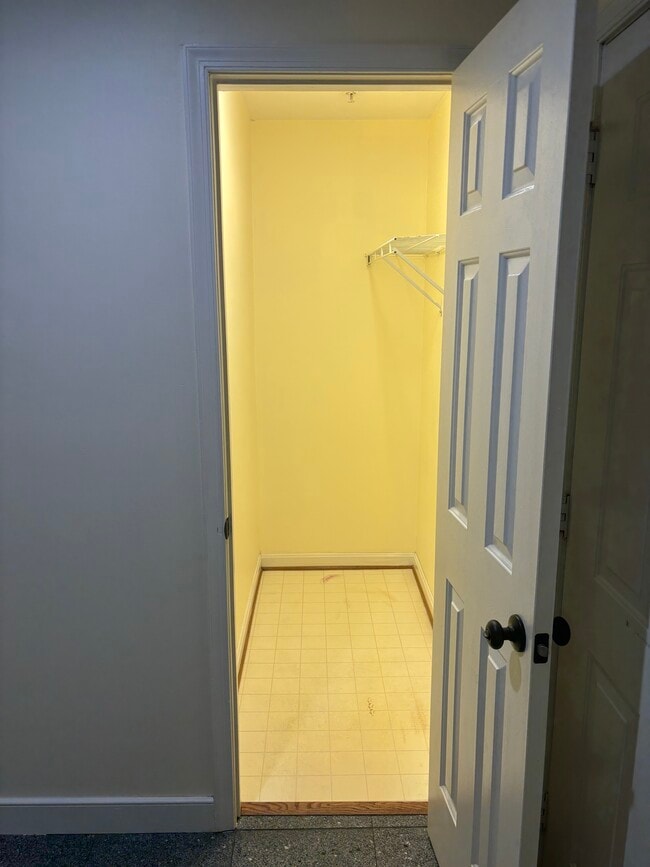 Building Photo - 4150 Crab Apple Ct