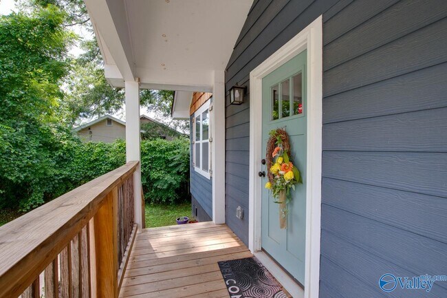 Foto del edificio - 805 Rison Ave NE