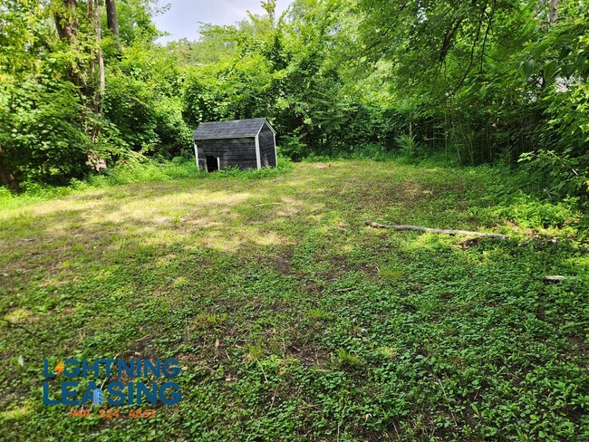 Building Photo - 22214 Puritan-A