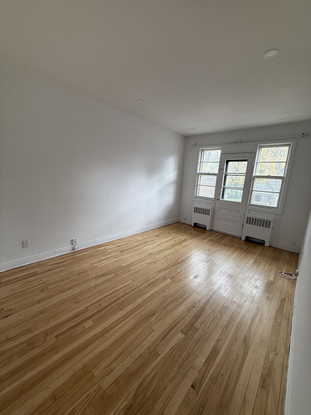 Building Photo - 6645 Rue De Terrebonne