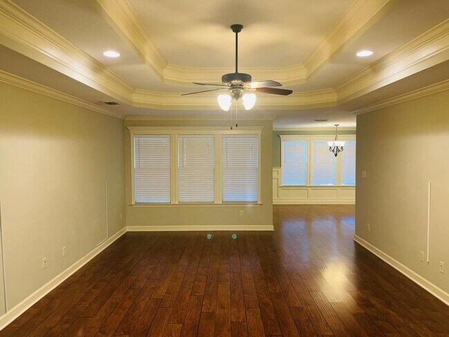 Foto del edificio - Beautiful 3 Bedroom Home with Screened Porch, Fenced Backyard & Open Floor Plan in Hahira