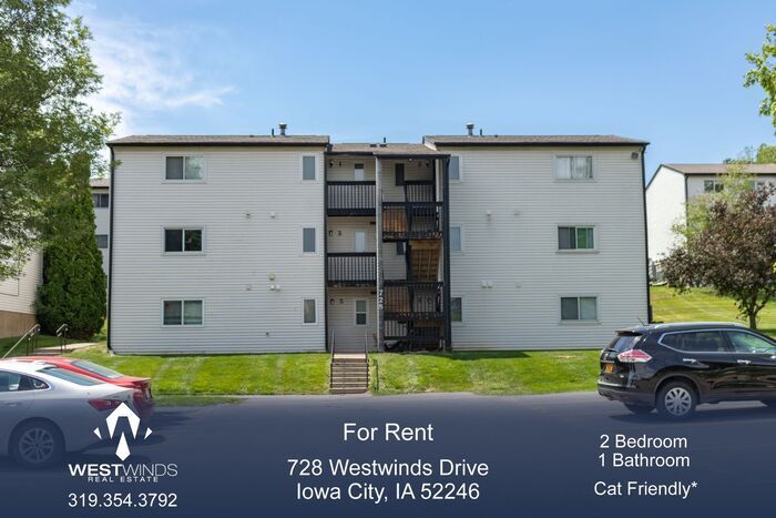 Primary Photo - $925 | 2 Bedroom, 1 Bathroom Condo | Cat F...