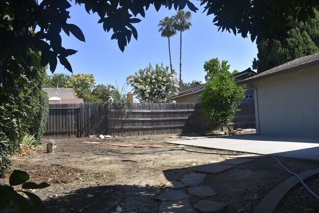 Photo - 2880 Chiplay St House